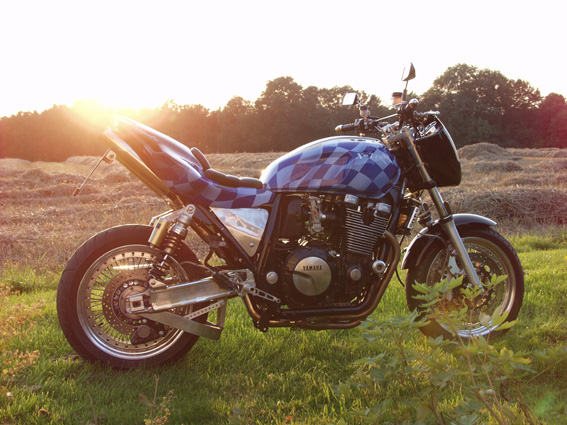Yamaha XJR 1200